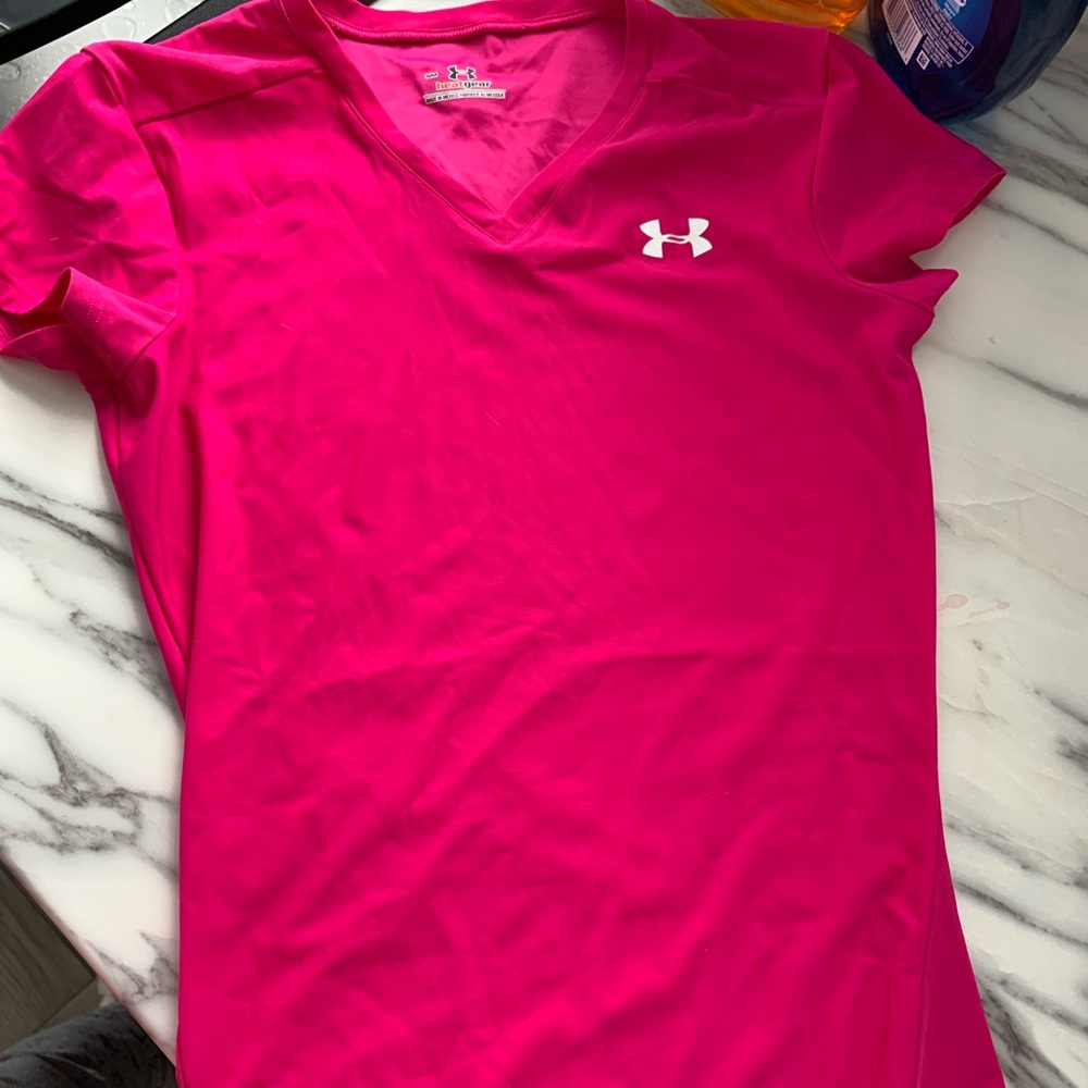 UA dry for women’s T , excellent condition